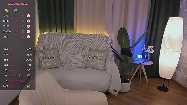 annacooleman online show from 12/12/24, 08:57