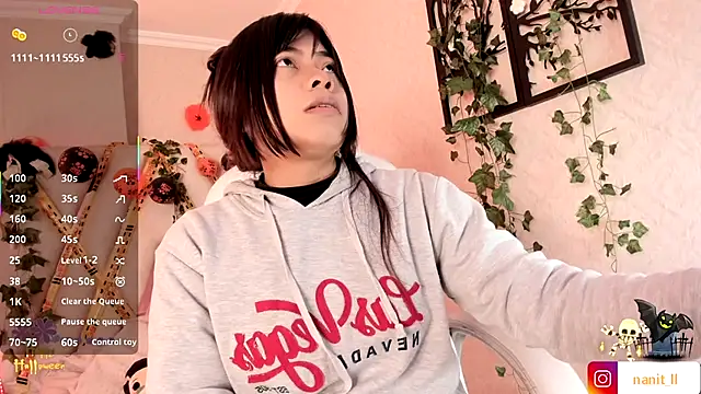 Snapshot of Punkys_ chatting on 10/29/25, 11:06 Punkys online show from 10/29/25, 11:06