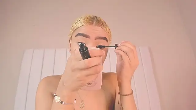 julieta flower online show from 02/21/25, 02:06