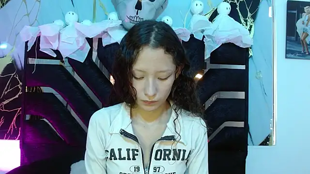 abbycutecs online show from 10/29/25, 08:43