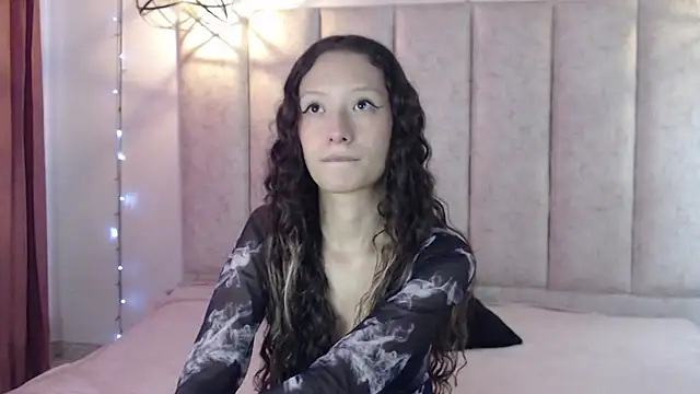 abbycutecs online show from 12/17/25, 01:50