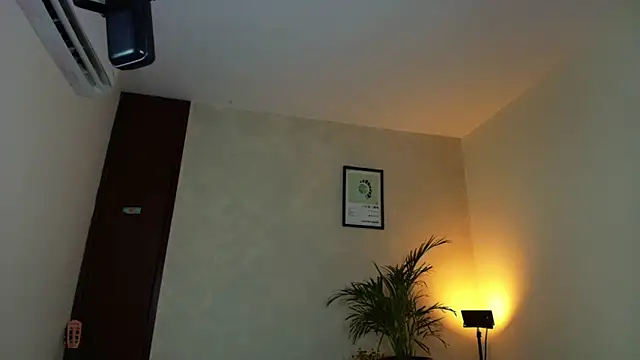 SweetJennaa online show from 04/12/26, 04:17