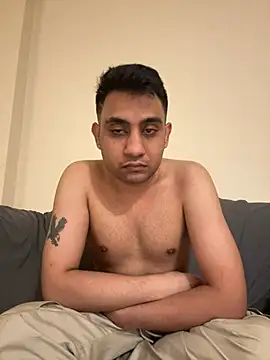 Snapshot of DuryG11 chatting on 02/06/25, 02:33 DuryG11 online show from 02/06/25, 02:33