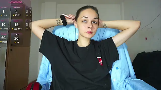 Miss  Bia online show from 10/27/25, 10:36