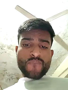 PRIYANHUxh online show from 12/01/25, 08:08