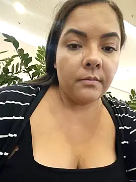 Snapshot of NayraLima0309 chatting on 12/26/24, 11:35 NayraLima0309 online show from 12/26/24, 11:35