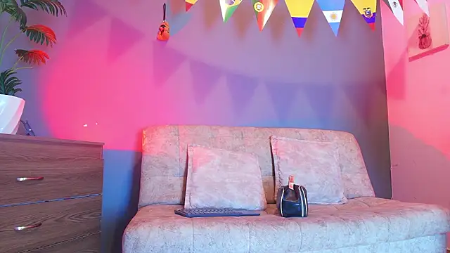 jade brunnette online show from 06/29/26, 08:09
