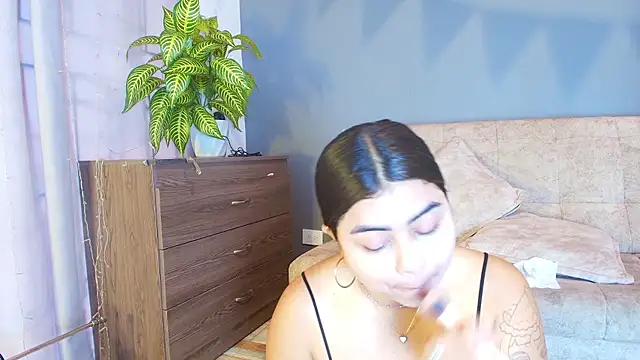 jade brunnette online show from 07/04/26, 08:15