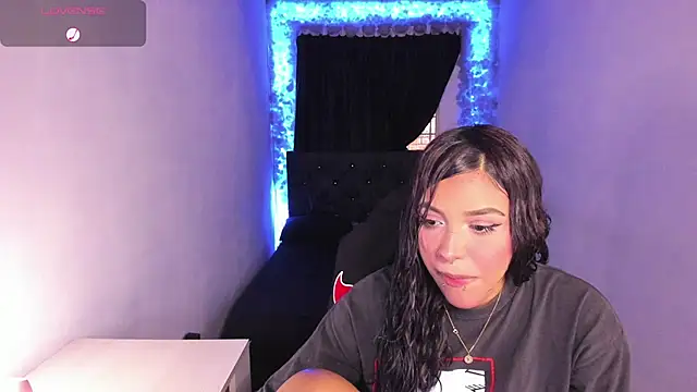 Mariana Hasper  online show from 02/08/25, 10:08