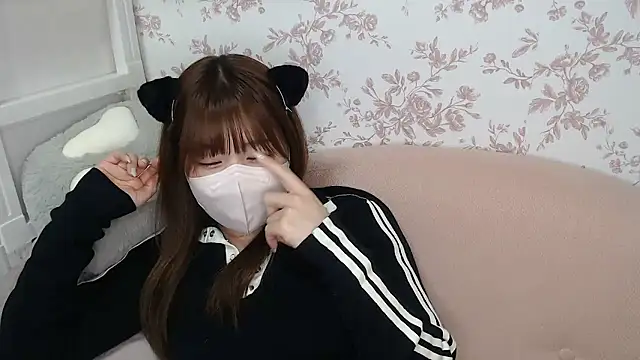 mei hosina online show from 02/22/26, 03:54