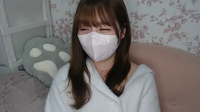 mei hosina online show from 04/05/26, 03:42