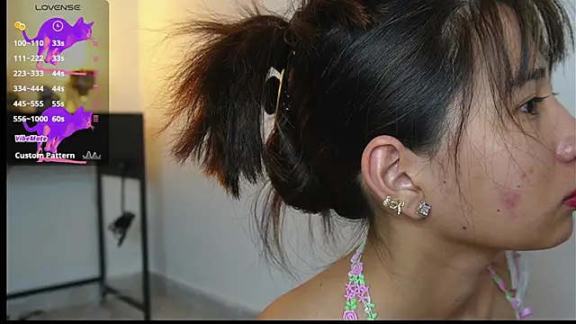 Snapshot of AlessiaVix chatting on 02/28/25, 05:04 AlessiaVix online show from 02/28/25, 05:04