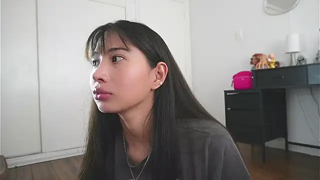 AlessiaVix online show from 06/05/26, 05:07