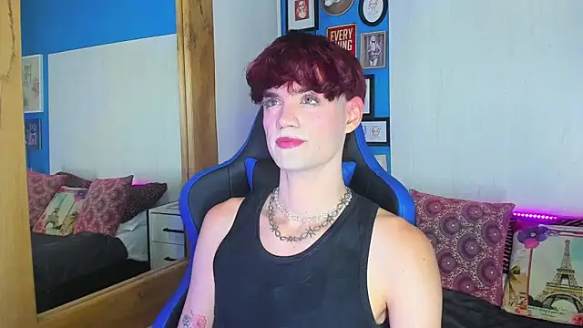 Snapshot of VladHellsing4 chatting on 12/27/24, 04:15 VladHellsing4 online show from 12/27/24, 04:15