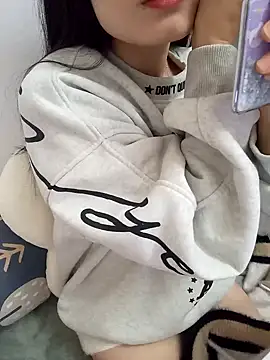 Snapshot of Lovely_kute chatting on 01/19/25, 02:49 Lovely kute online show from 01/19/25, 02:49