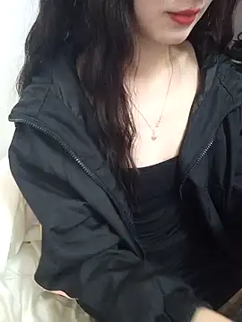 Snapshot of Lovely_kute chatting on 02/17/25, 08:04 Lovely kute online show from 02/17/25, 08:04