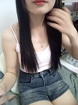 Snapshot of Lovely_kute chatting on 03/16/25, 03:39 Lovely kute online show from 03/16/25, 03:39