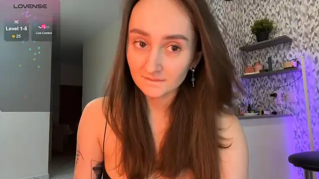 Eva Eva  online show from 03/03/25, 09:37