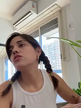 SaraLatinayPrimiciax online show from 01/15/25, 07:12