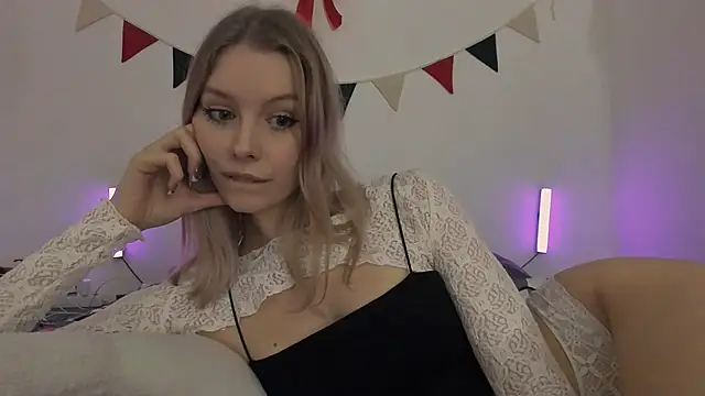 MiaDavis21 online show from 03/07/25, 05:38