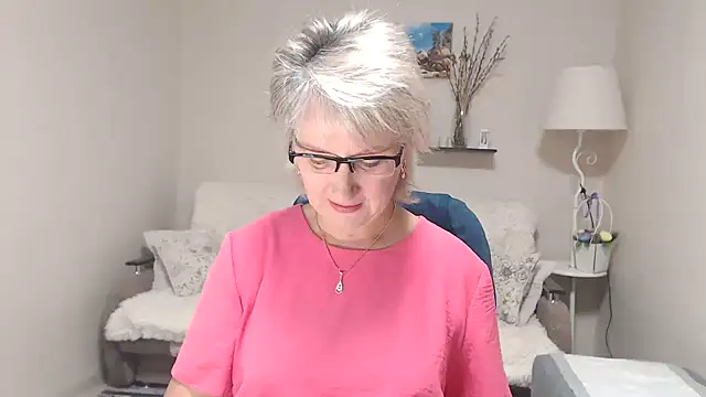 FleurMays online show from 09/29/25, 03:55