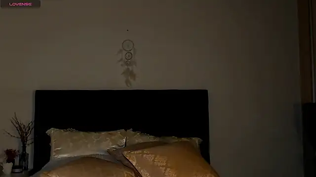 Snapshot of Goddess_Squirt_ chatting on 03/05/25, 12:49 Goddess Squirt online show from 03/05/25, 12:49