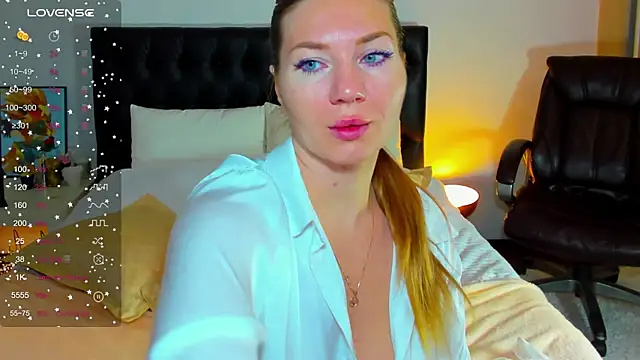 Snapshot of Goddess_Squirt_ chatting on 11/15/25, 01:47 Goddess Squirt online show from 11/15/25, 01:47