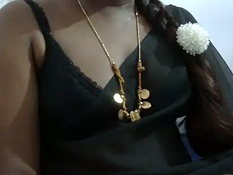 Hot akshara online show from 10/04/25, 06:17