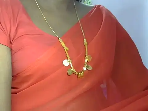 Hot akshara online show from 10/08/25, 10:24