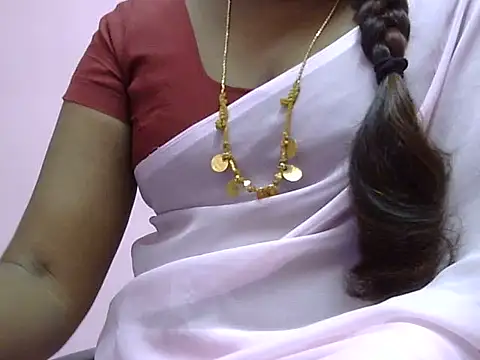 Hot akshara online show from 11/18/25, 12:20