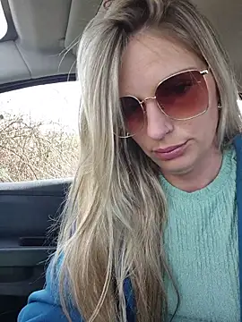 Lydie off online show from 03/26/26, 01:17