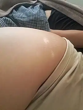 Snapshot of MakeMeCumAhh chatting on 10/17/25, 11:46 MakeMeCumAhh online show from 10/17/25, 11:46