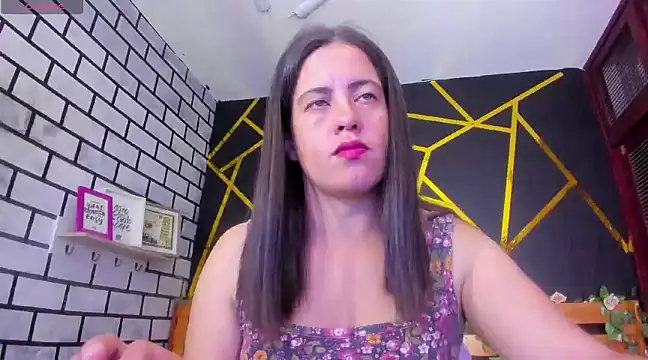 kathina giraldo online show from 01/07/25, 12:52