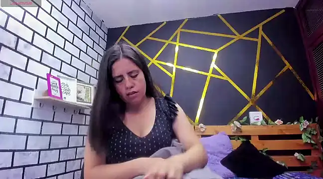 kathina giraldo online show from 01/10/25, 12:36