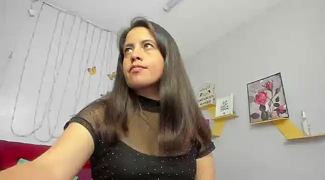 kathina giraldo online show from 02/08/25, 07:27