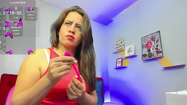 kathina giraldo online show from 10/26/25, 02:12