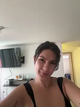 SofiaG  online show from 02/06/25, 02:15