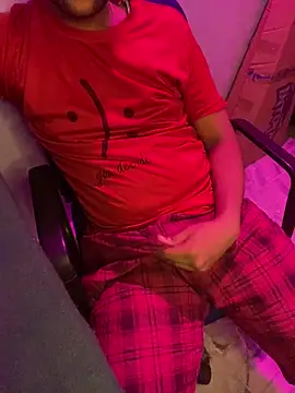 Snapshot of Vampiredaddy_ chatting on 10/27/25, 03:16 Vampiredaddy online show from 10/27/25, 03:16