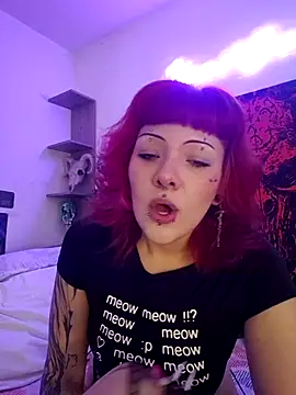 Snapshot of Sarah-Stoner chatting on 06/21/26, 12:13 Sarah-Stoner online show from 06/21/26, 12:13