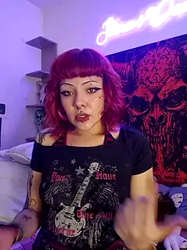 Snapshot of Sarah-Stoner chatting on 06/23/26, 12:41 Sarah-Stoner online show from 06/23/26, 12:41