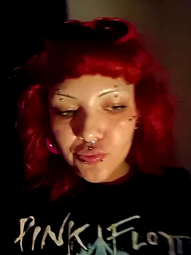 Snapshot of Sarah-Stoner chatting on 06/28/26, 03:45 Sarah-Stoner online show from 06/28/26, 03:45