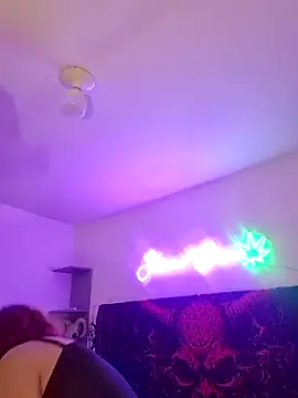 Snapshot of Sarah-Stoner chatting on 07/02/26, 01:05 Sarah-Stoner online show from 07/02/26, 01:05