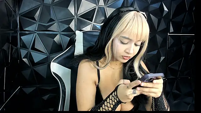 HelueHorny13 online show from 10/03/25, 04:31