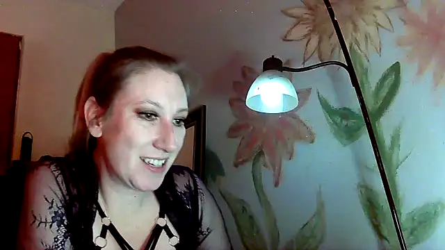 lilyhornyhousewife online show from 12/29/24, 11:18