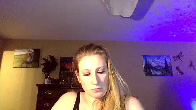 lilyhornyhousewife online show from 01/13/25, 03:23