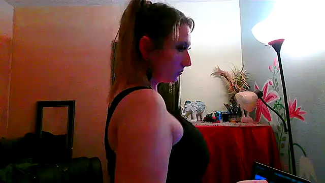 lilyhornyhousewife online show from 02/12/25, 12:01