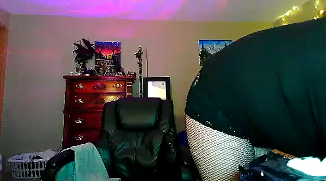 lilyhornyhousewife online show from 03/05/25, 05:07