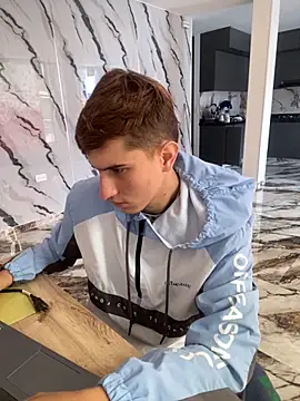 oliver Lz online show from 11/06/25, 03:13