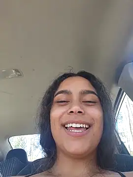 Snapshot of cinnaminnie chatting on 03/01/25, 04:22 cinnaminnie online show from 03/01/25, 04:22