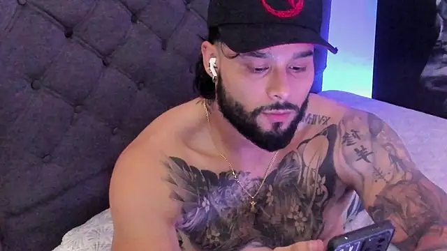 jeremygerard  online show from 10/04/25, 07:06